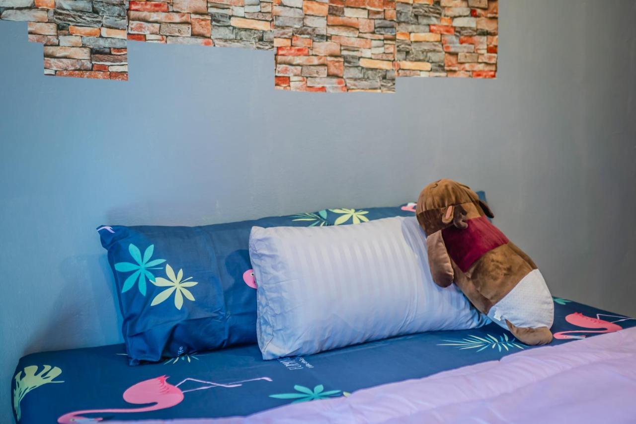 Menulis Coolly House Patong Bed and Breakfast Eksteriør billede