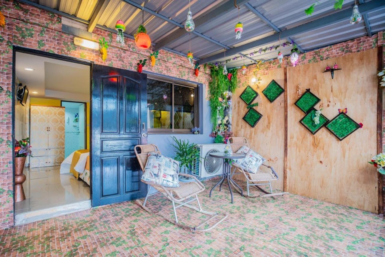 Menulis Coolly House Patong Bed and Breakfast Eksteriør billede