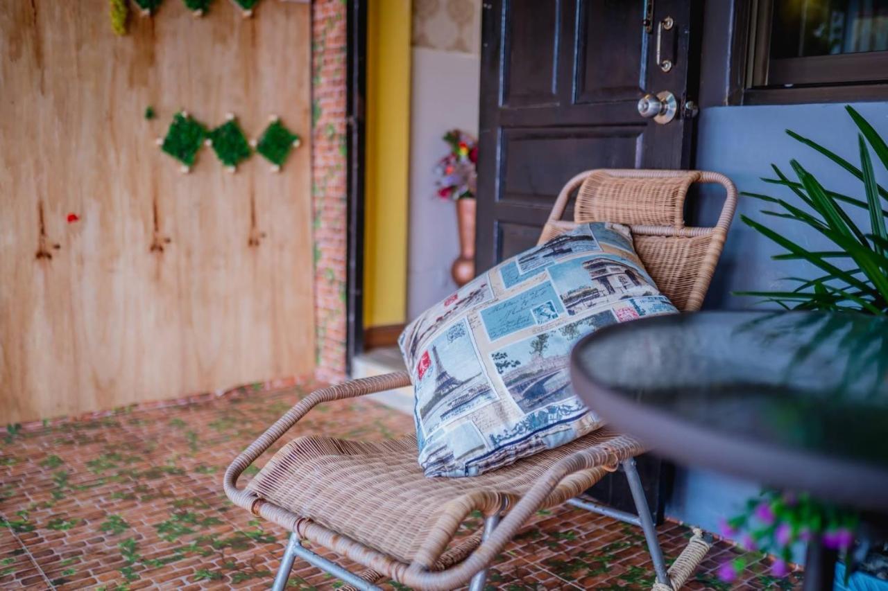 Menulis Coolly House Patong Bed and Breakfast Eksteriør billede