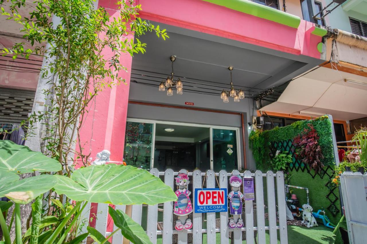 Menulis Coolly House Patong Bed and Breakfast Eksteriør billede