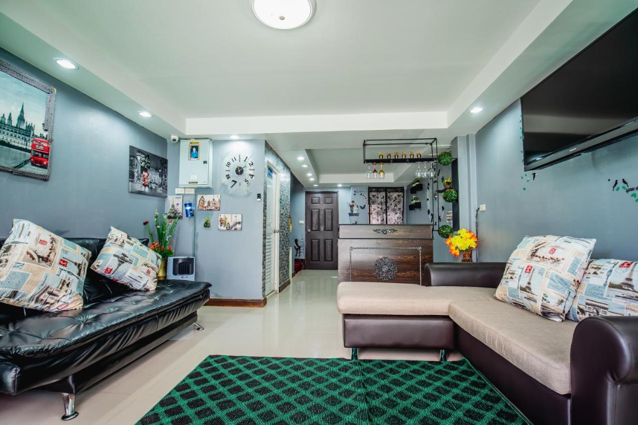 Menulis Coolly House Patong Bed and Breakfast Eksteriør billede
