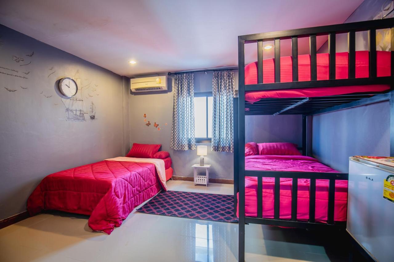 Menulis Coolly House Patong Bed and Breakfast Eksteriør billede