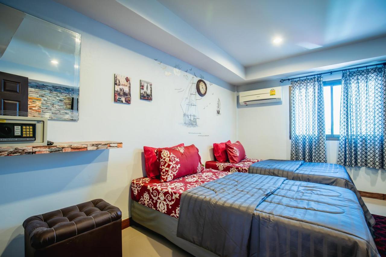 Menulis Coolly House Patong Bed and Breakfast Eksteriør billede